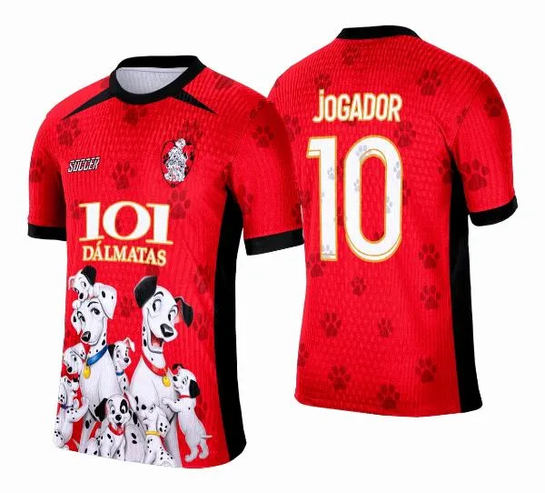 Camiseta unissex branca com logo no peito e estampa grande nas costas com tema 101 Dálmatas, perfeita para eventos interclasse.