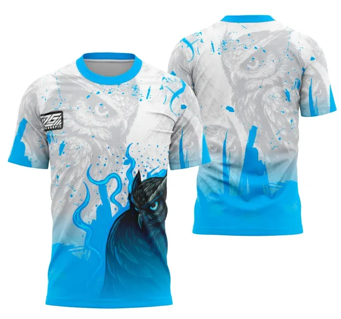 Camiseta unissex preta com logo no peito e estampa grande nas costas tema Buhoo Interclasse 2025, design moderno ideal para eventos escolares.